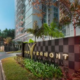 The Vermont On Cairnhill Entrance BSEL The Vermont On Cairnhill